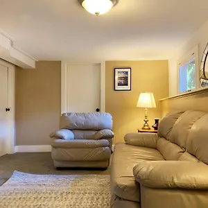 Bed & Breakfast Comfy Sunny Near U-district And Downtown, Seattle